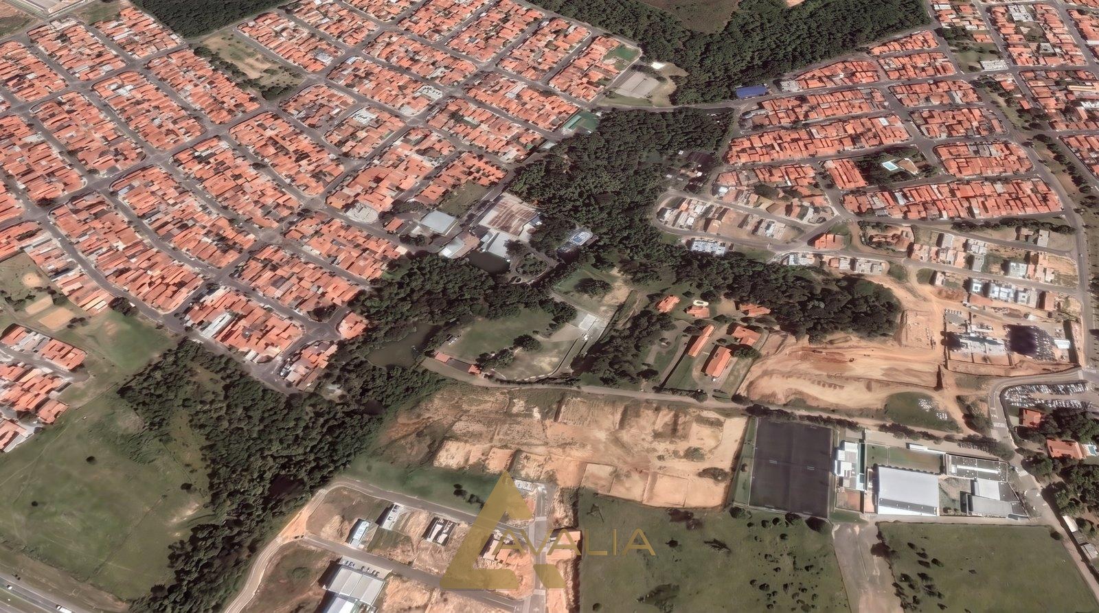Vista aérea da área do Manai Bosque e do entorno imediato, em Indaiatuba/SP
